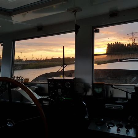 Euphrate Houseboat Hotel อัมสเตอร์ดัม ภายนอก รูปภาพ