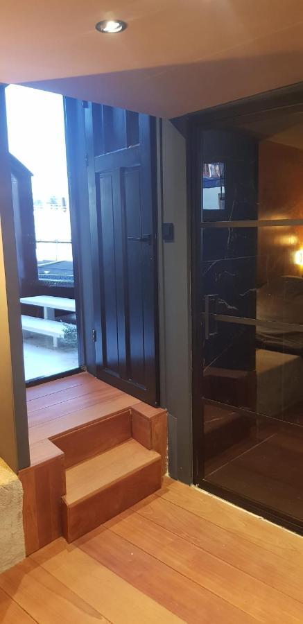 Euphrate Houseboat Hotel อัมสเตอร์ดัม ภายนอก รูปภาพ