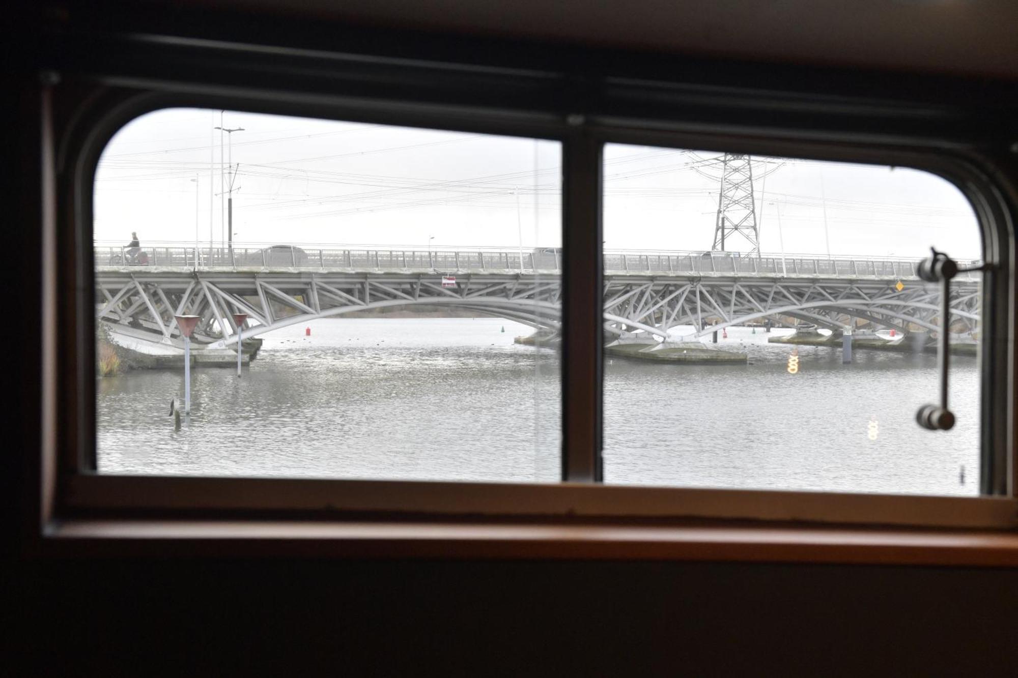 Euphrate Houseboat Hotel อัมสเตอร์ดัม ภายนอก รูปภาพ